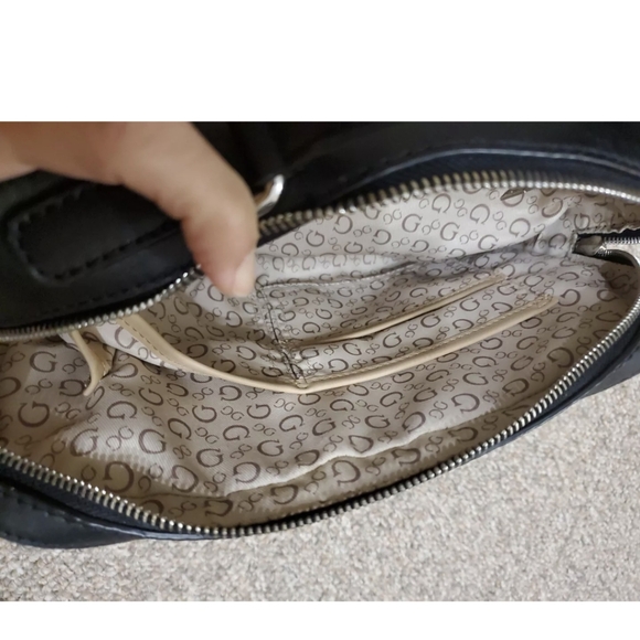 Guess Cosmetic/Travel Case**see photos** - Picture 7 of 12